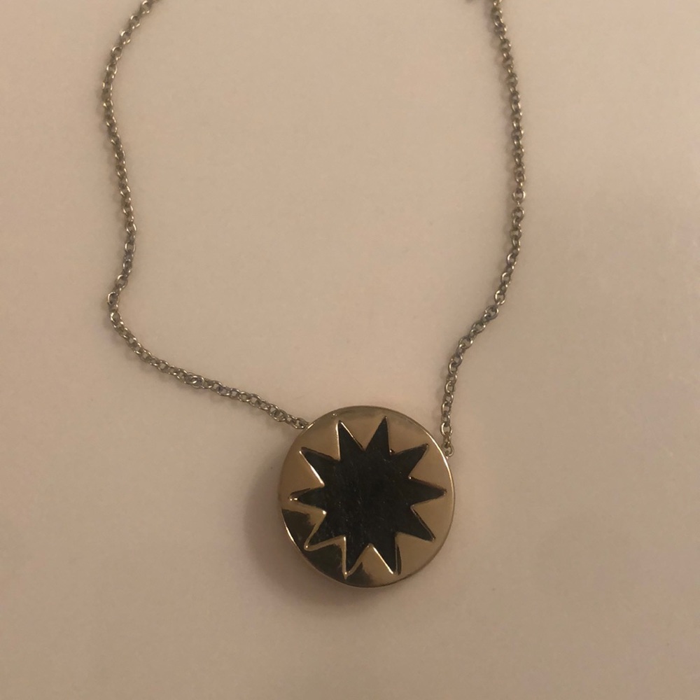 Mini house of Harlow necklace